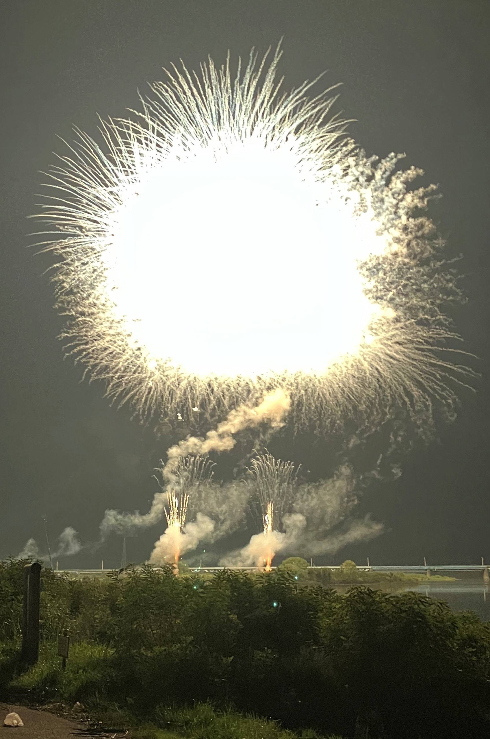 🎇３年ぶり雄物川花火大会開催🎆 AKBT 土崎港店のブログ 写真2