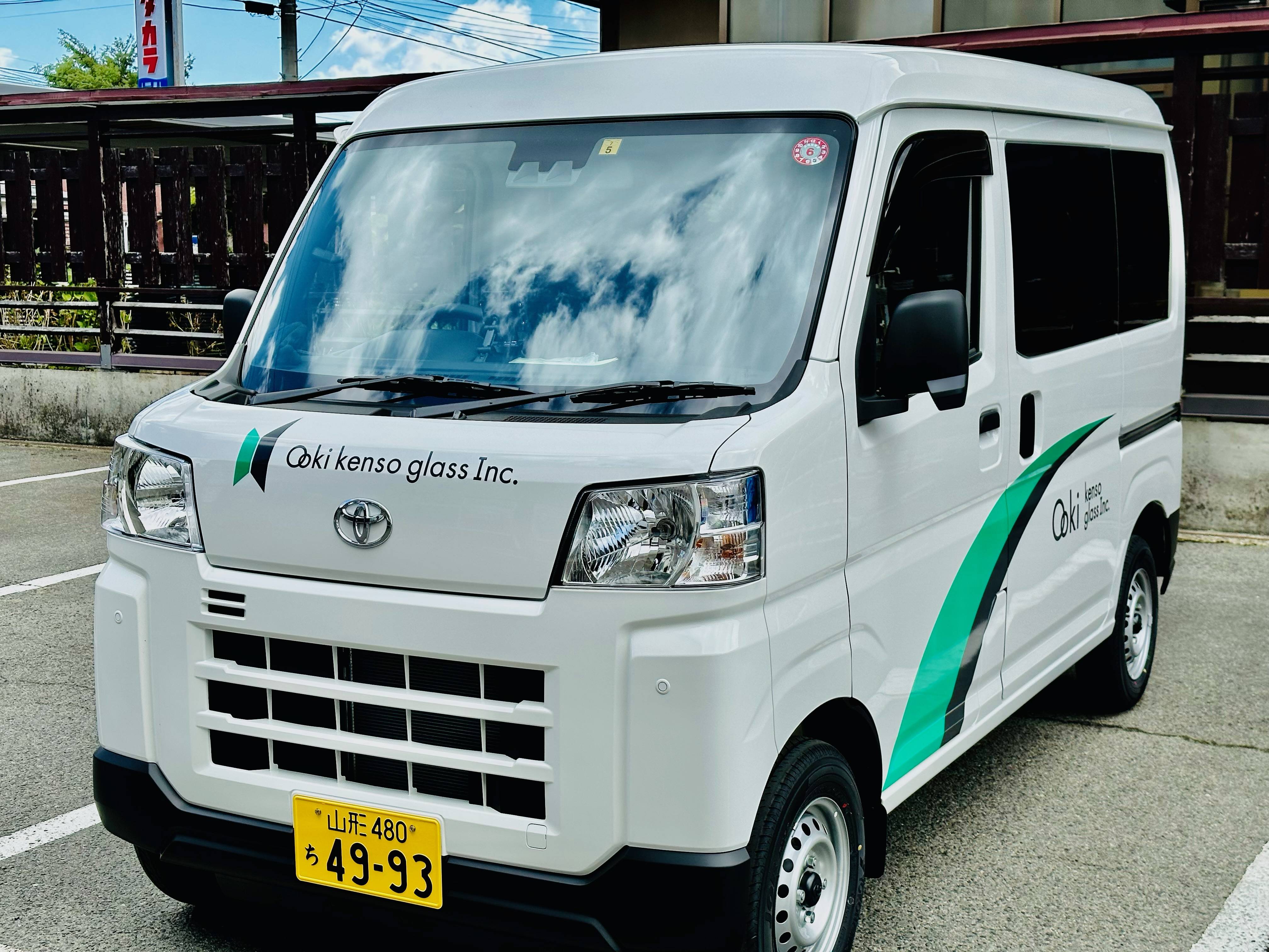 ピッカピカの新車✨ 大木建装硝子のブログ 写真1