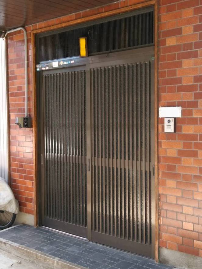 玄関引戸の取替工事 ウチヤマのブログ 写真1