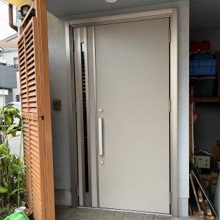 玄関ドア取替 塚本住建のブログ 写真5