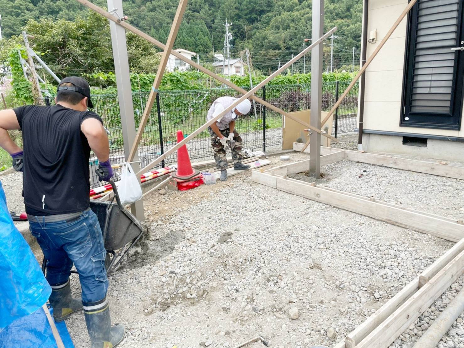 カーポート施工🚗２ 更埴トーヨー住器のブログ 写真1