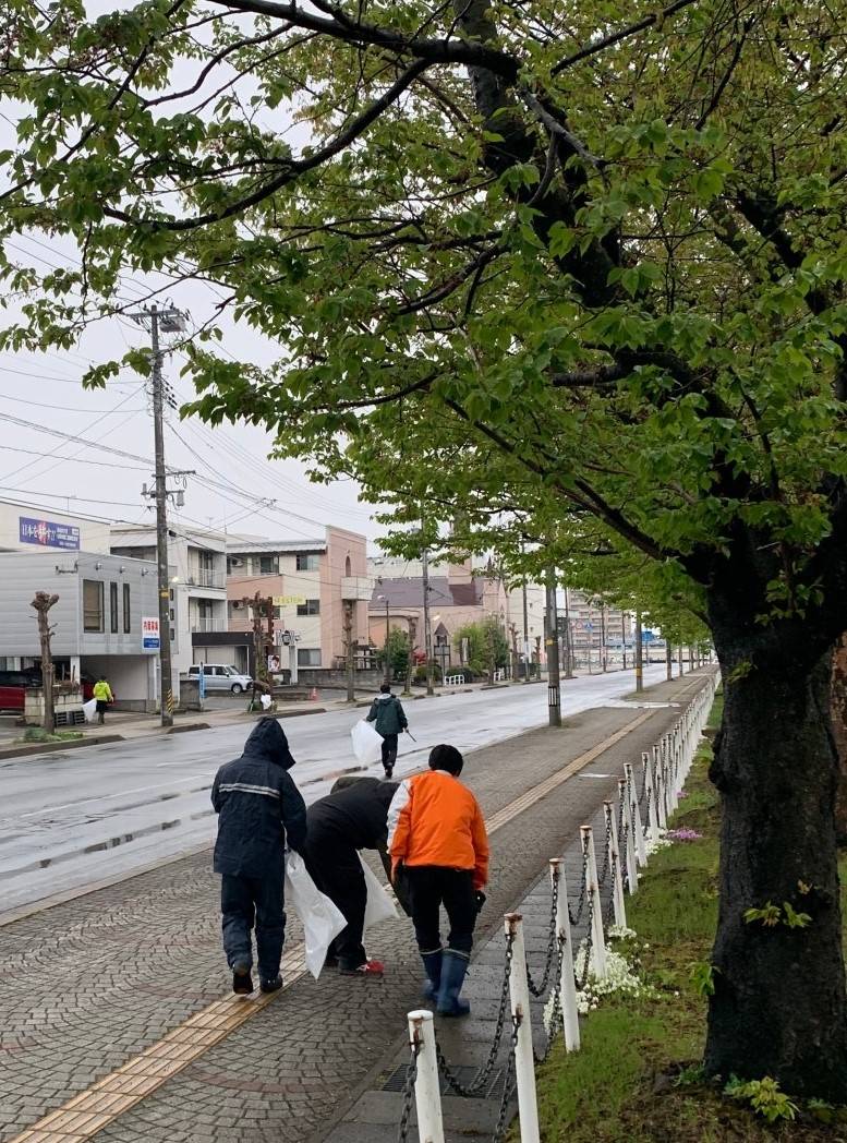 朝からお掃除 気持ちいい～🧹 大木建装硝子のブログ 写真5