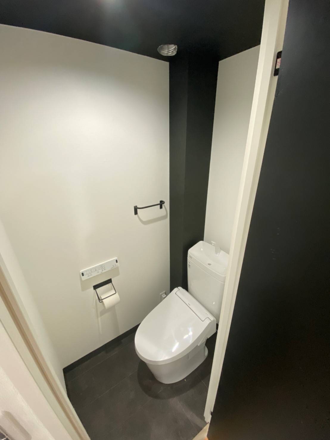 【LIXIL】トイレ掃除の動画を見つけました😊 窓ドア京橋駅前店のブログ 写真1