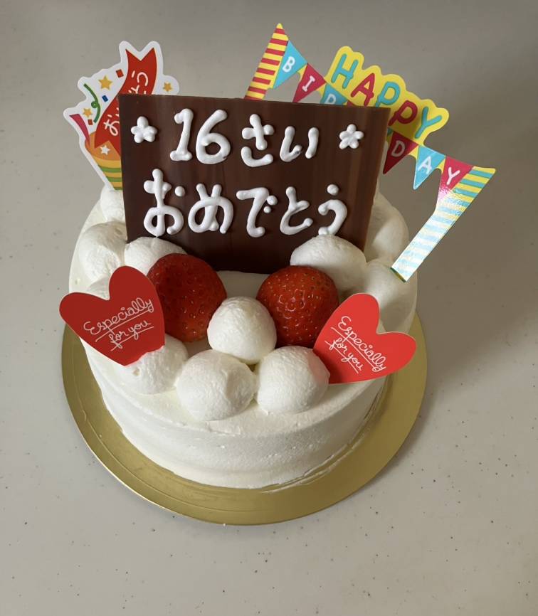 ケーキでお祝い🎂 Reプレイス高崎のブログ 写真1