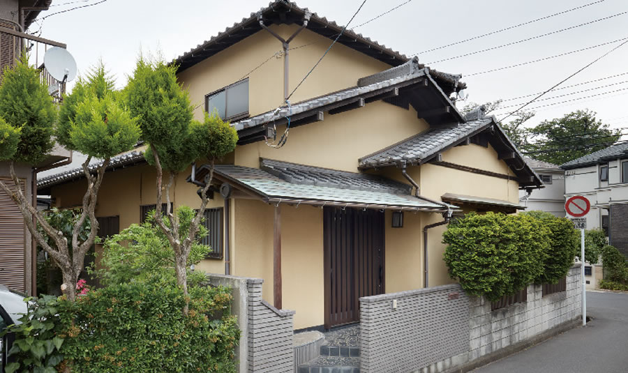 和の住まいの玄関引戸の写真