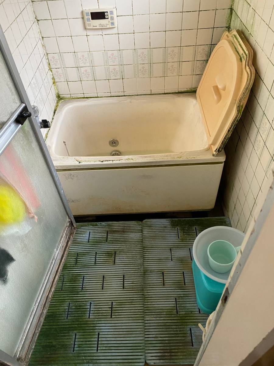 e-cubeホームテクノ 川越支店の*浴室と給湯器を同時施工＊　/川越市の施工前の写真1