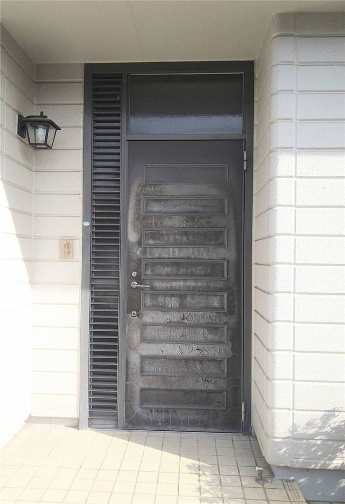 e-cubeホームテクノ 川越支店のリシェント　玄関ドア交換　/ときがわ町の施工前の写真1