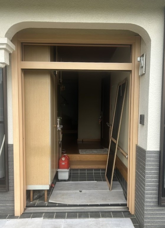 e-cubeホームテクノ 川越支店の【リシェント玄関引戸】で玄関をリニューアルの施工前の写真3