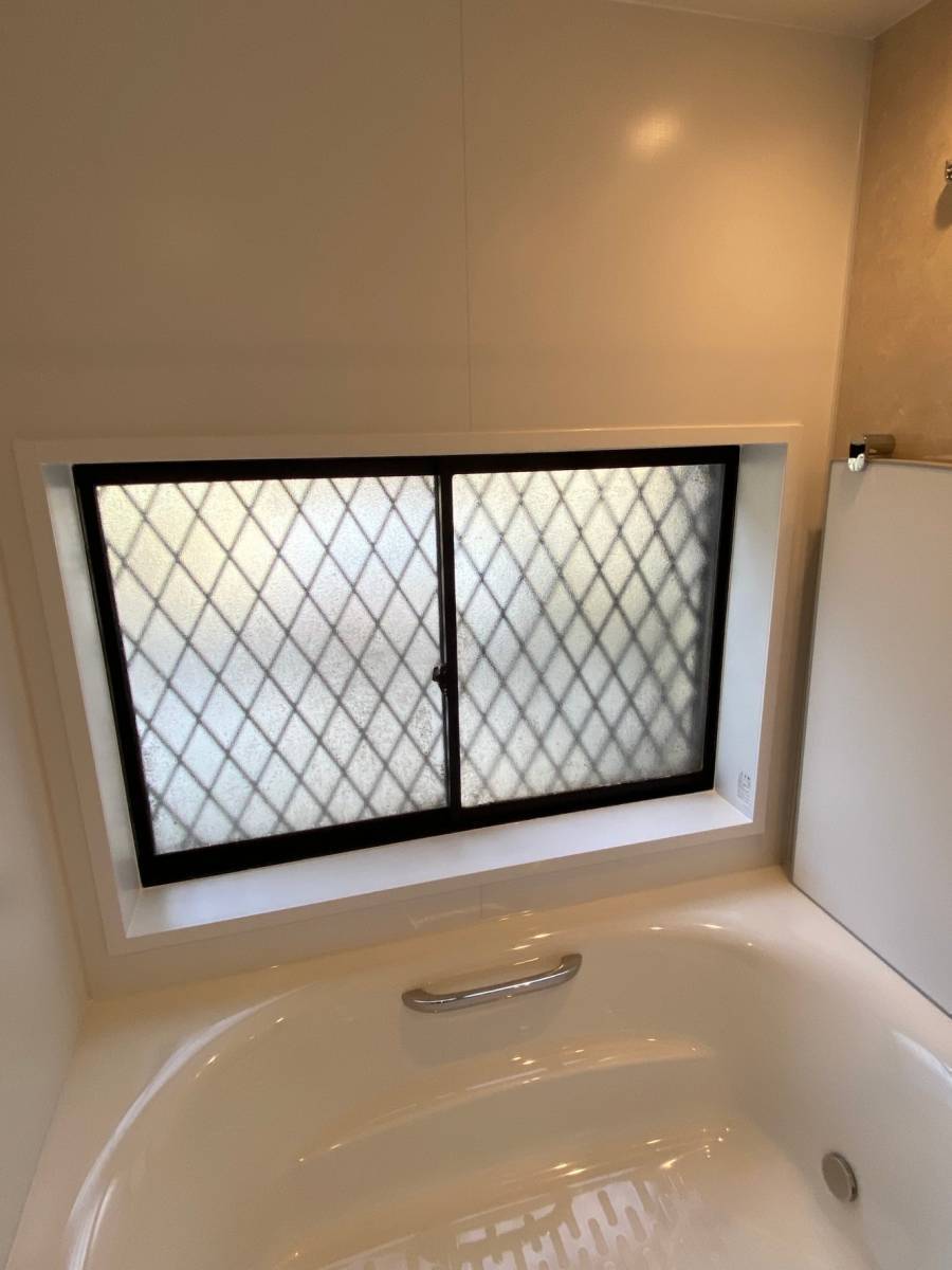 e-cubeホームテクノ 川越支店の＊浴室リフォーム　＆　ガラス交換＊の施工後の写真1