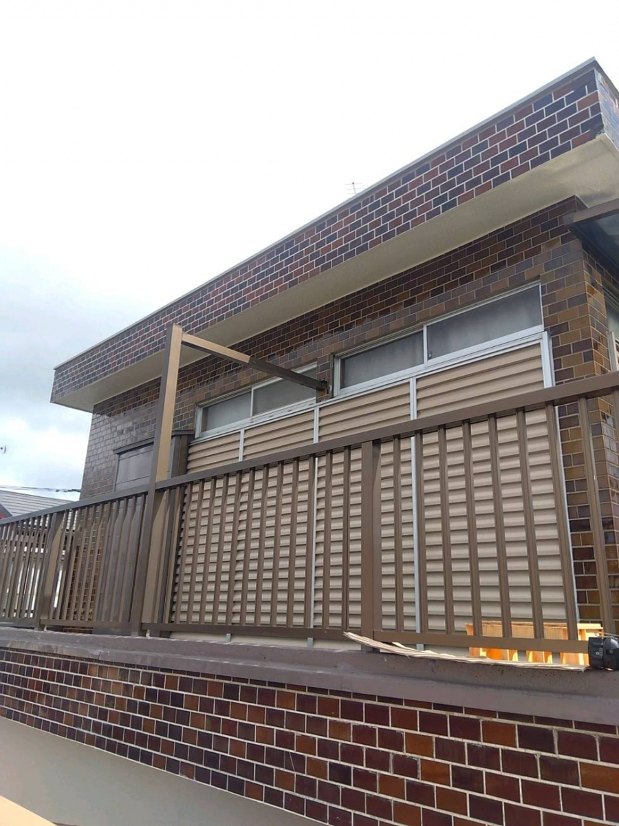 光トーヨー住器のもう雨風に悩まない！スピーネ工事の施工前の写真1