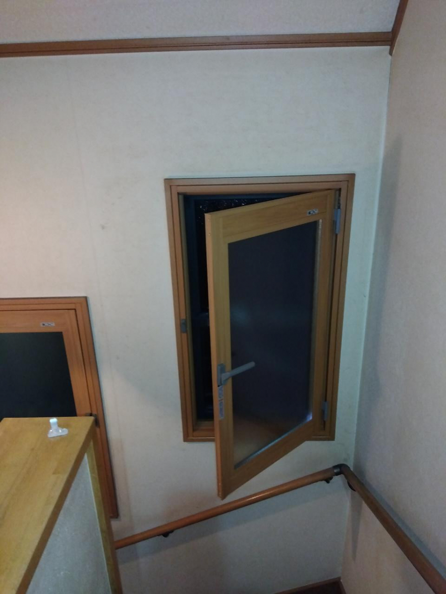 光トーヨー住器の上げ下げ窓にもインプラス！開き窓で対応できるんです♪の施工後の写真2