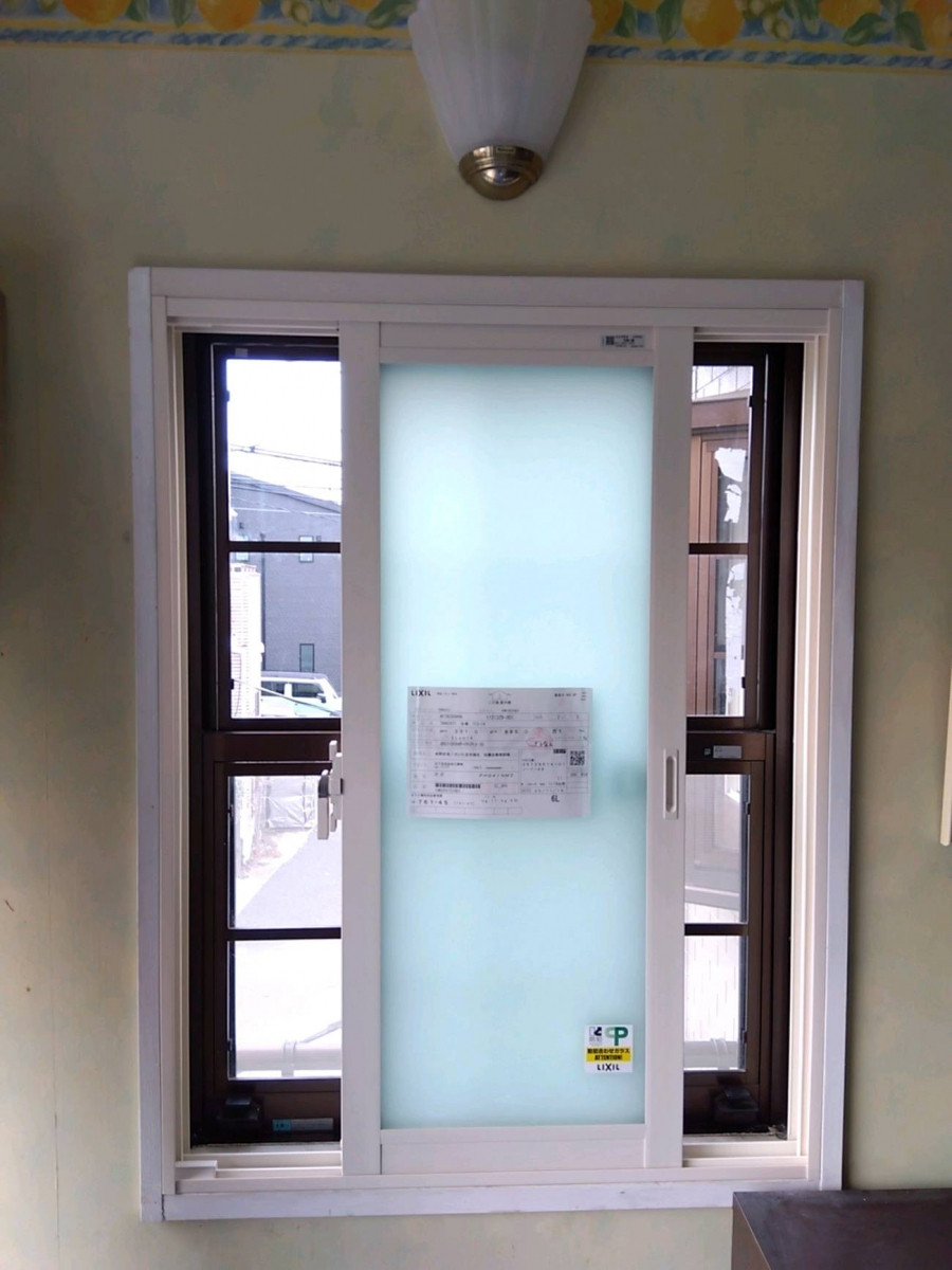 光トーヨーの出窓にも小窓にも効果抜群！インプラスで快適に！の施工後の写真2