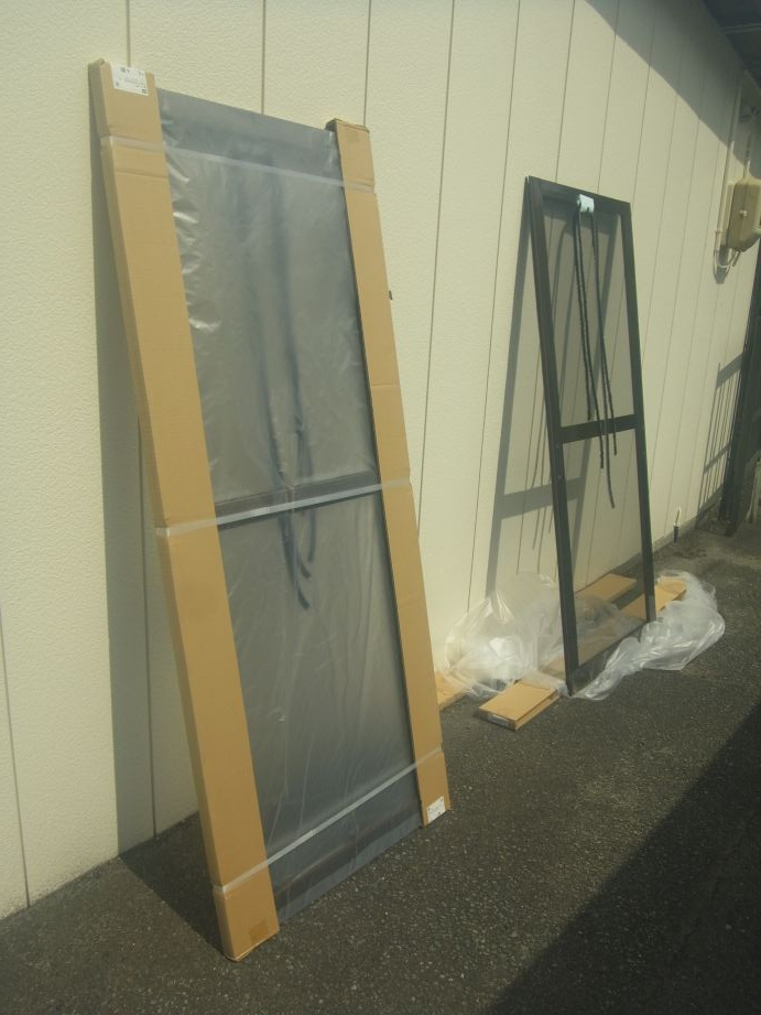 竹原屋本店の＃木製引き違い入口👉➡快適網戸にてご提案('ω')ノの施工後の写真1