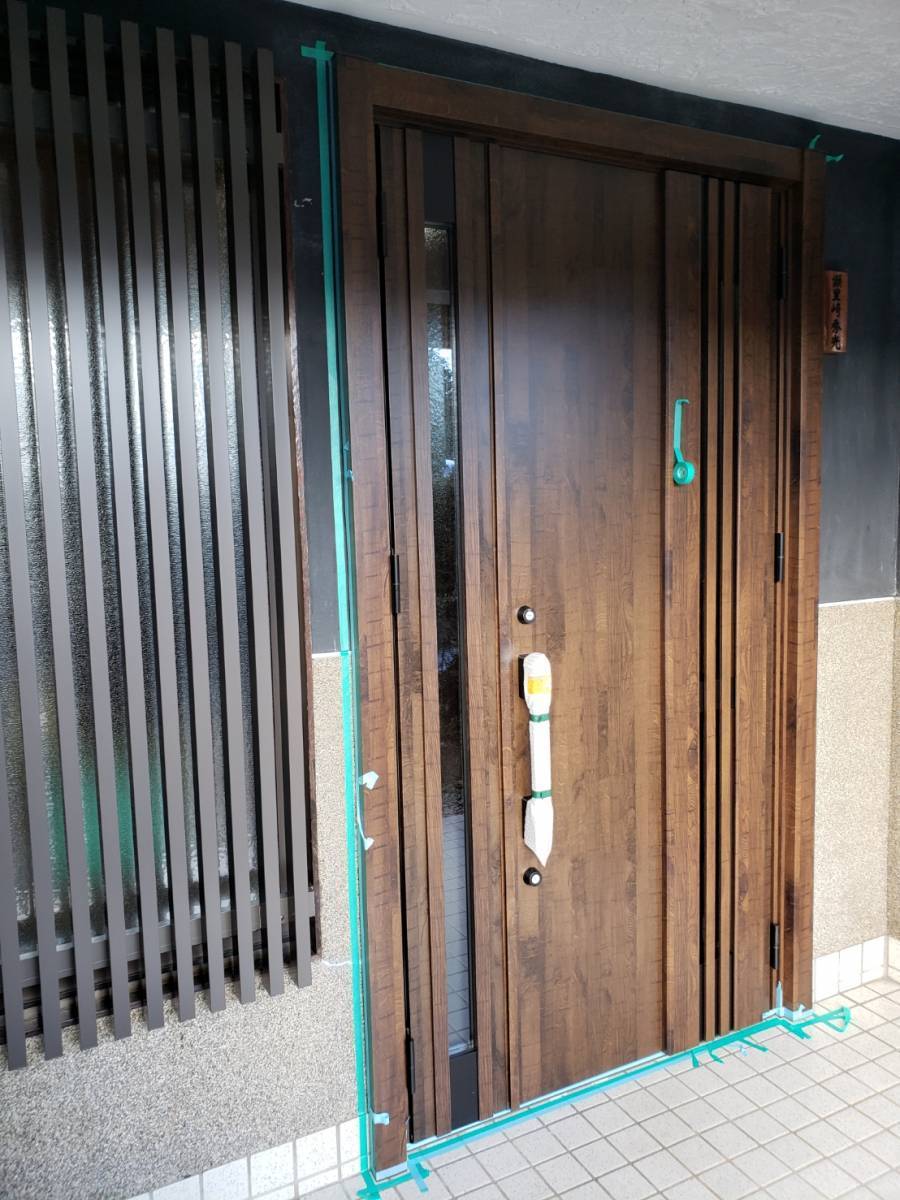 ヤマガタヤ リフォームガーデン部の玄関ドア取替（２）の施工後の写真1
