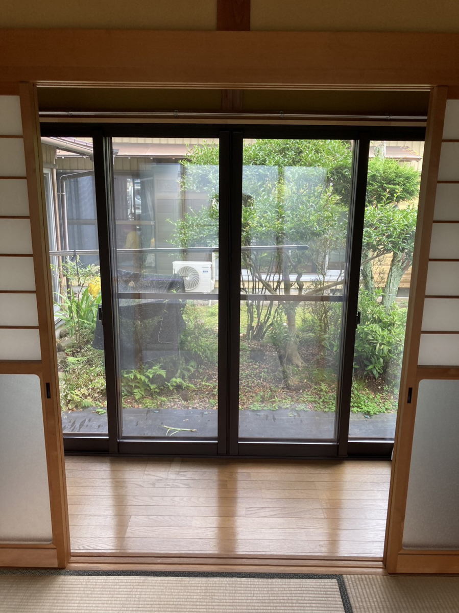 ヤマガタヤ リフォームガーデン部の大きな窓から小さな窓まで、家中の窓にインプラスを設置しました。の施工後の写真3