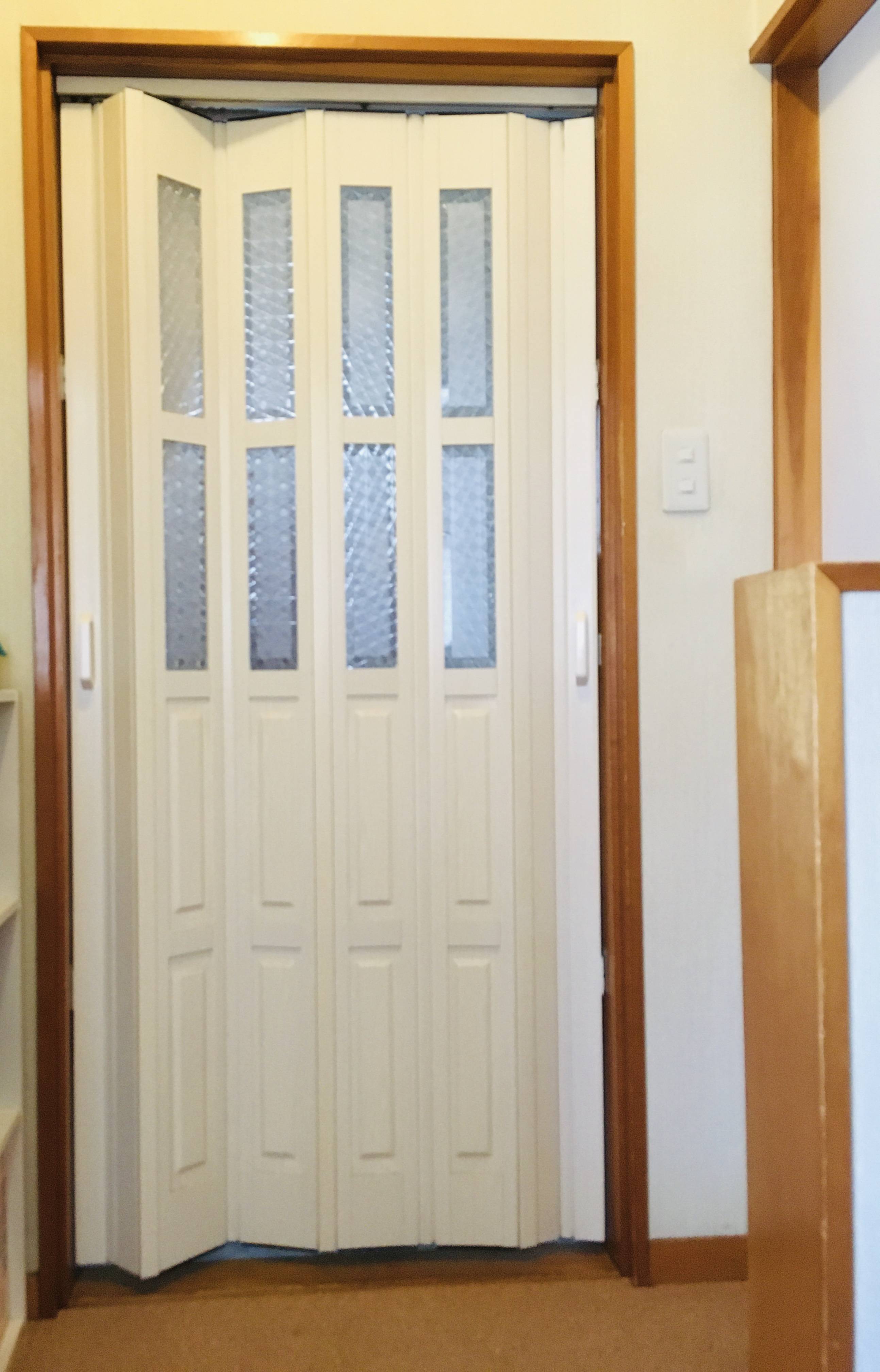 室内建具の交換工事🌛 ラシッサの中折ドアを採用しました😉 アルロのブログ 写真1