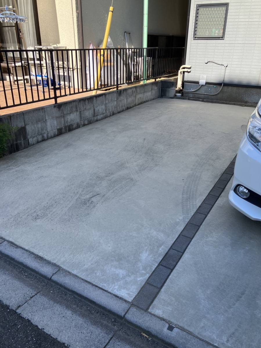 アルロの駐車場に物置を設置しました！【🏠埼玉県八潮市】の施工前の写真1