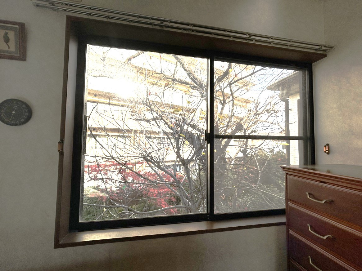アルロの【インプラス】出窓にも付けることが出来ます！の施工前の写真3