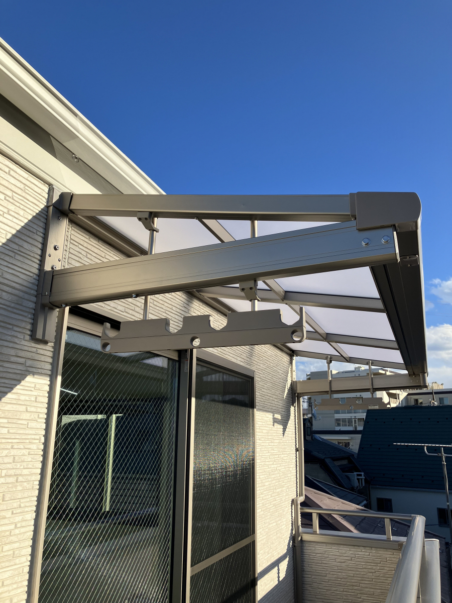 アルロの【東京都葛飾区】テラス工事＊屋根を設置しました！の施工後の写真1