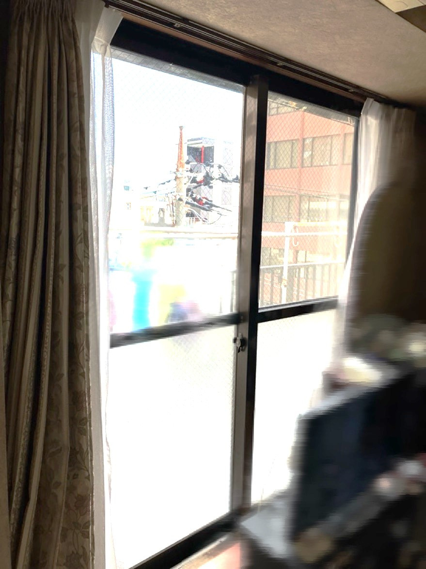 アルロの【東京都墨田区】結露を抑えて、すっきり快適にする内窓を設置しました!の施工前の写真1