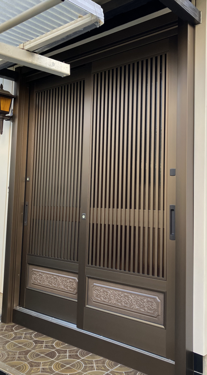 アルロの【ドア太郎】(埼玉県越谷市)リシェント玄関リフォーム！引戸も取り換えられる‼️の施工後の写真1