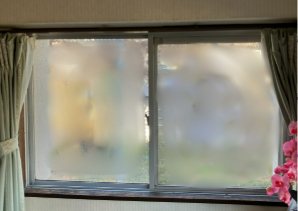 アルロの【千葉県松戸市】内窓設置で、夏も冬も快適に✨の施工前の写真1