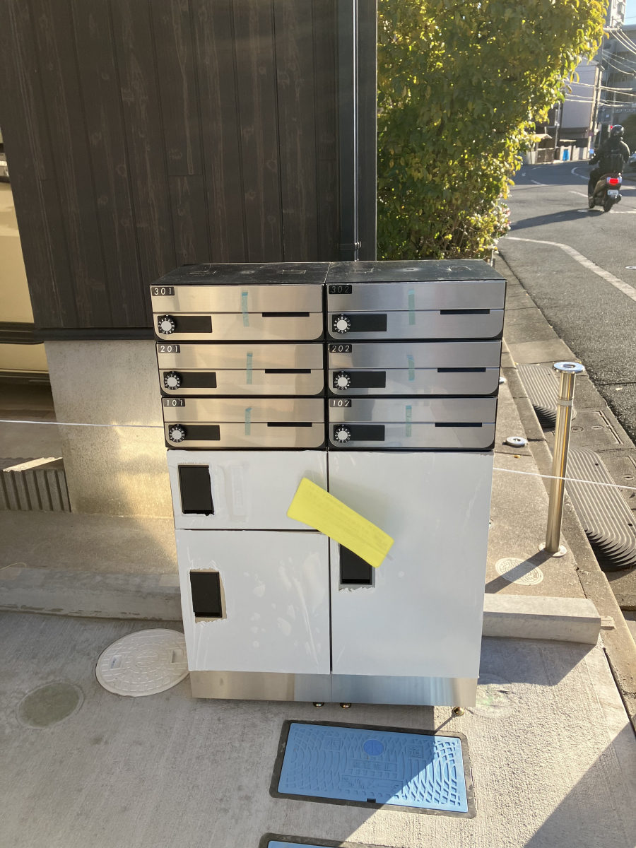 アルロの【東京都足立区】置き配もこれで安心🔒宅配BOXの施工後の写真1