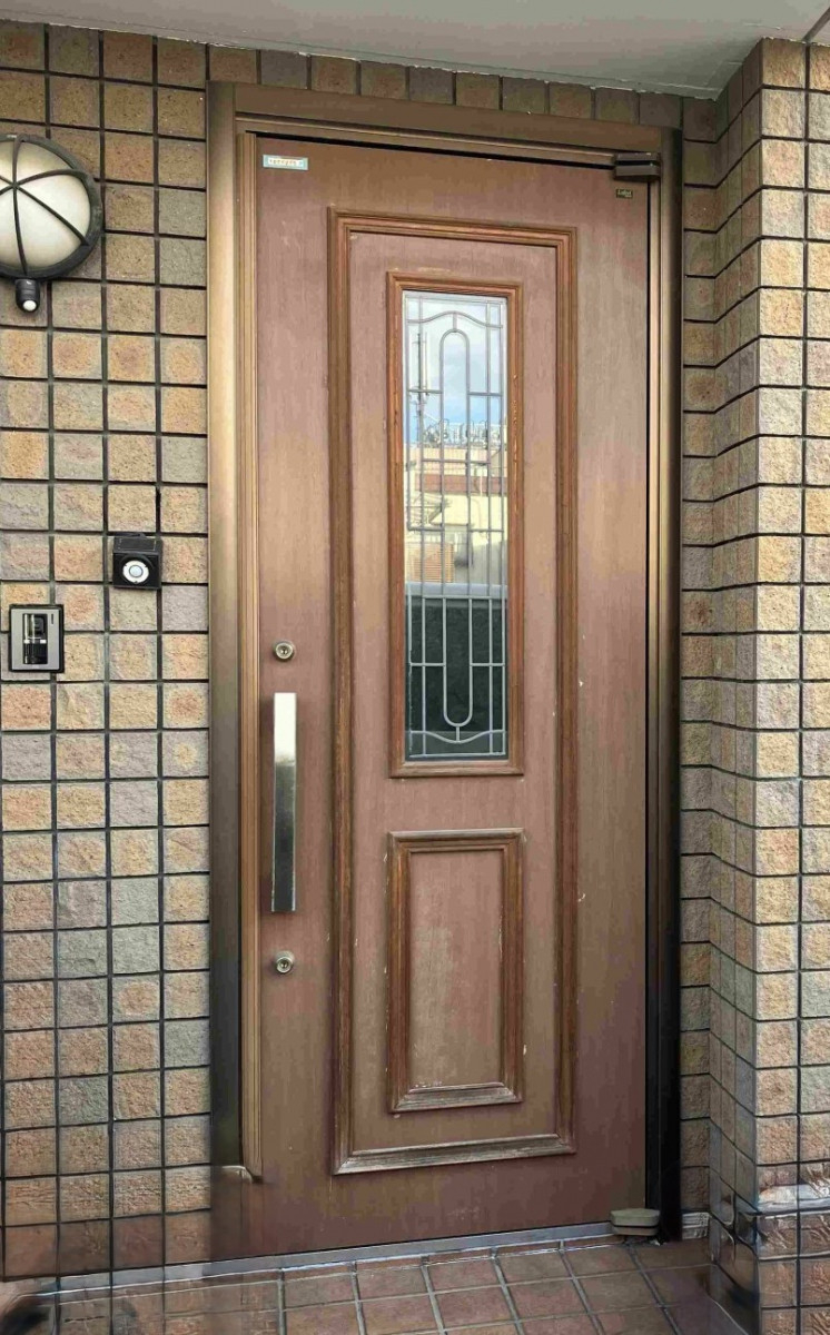 アルロの【ドア太郎】(東京都葛飾区)高断熱で冬は暖かく☀️電子錠でスマートに！の施工前の写真1