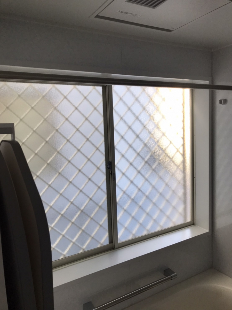 イチロの浴室に内窓　ブラインドイン複層硝子　メンテナンスフリーの施工前の写真1