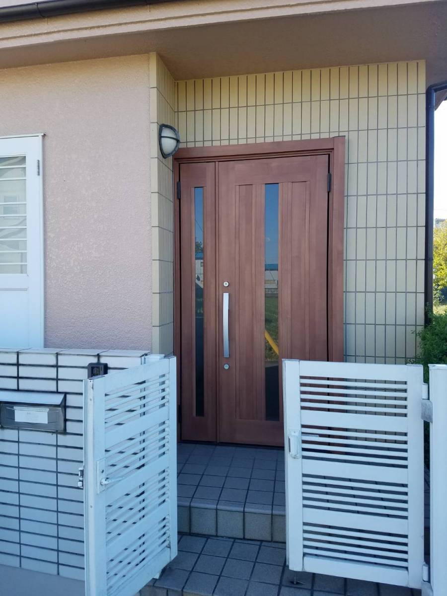 ユニオントーヨー住器の玄関リフォームの施工後の写真1