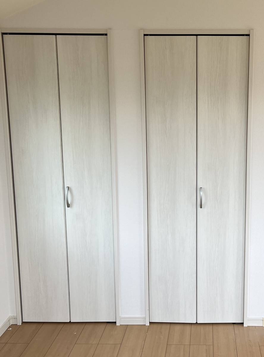 ユニオントーヨー住器のクローゼットの扉を交換🎵の施工後の写真2