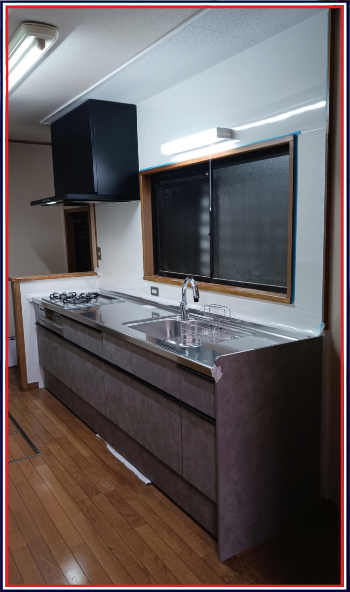 ナガセキトーヨー住器の山梨市【キッチンリフォーム】料理がしたくなるキッチンに♪の施工後の写真1