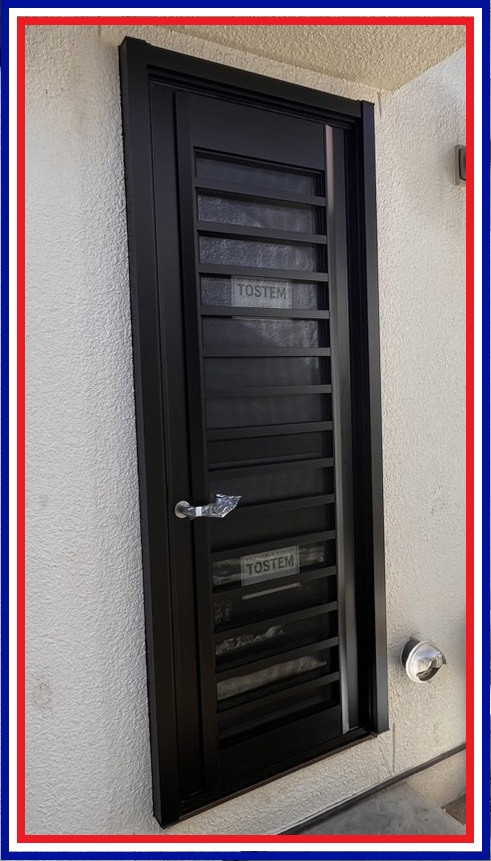 ナガセキトーヨー住器の笛吹市【勝手口ドアリフォーム】の施工後の写真1