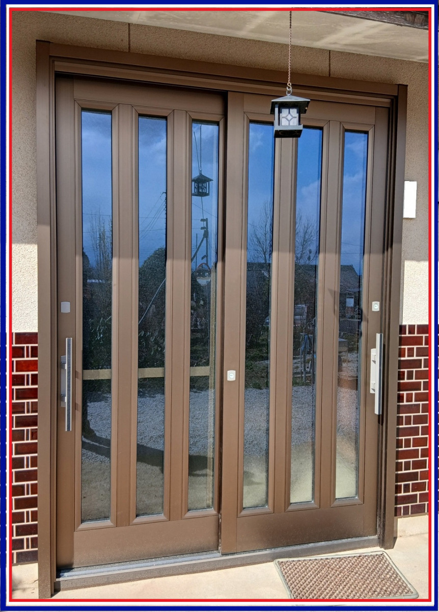 ナガセキトーヨー住器の北杜市【玄関リフォーム】の施工後の写真1