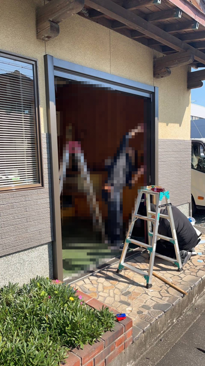 原口建材店 熊本の【K様玄関引戸取替工事】の施工後の写真1