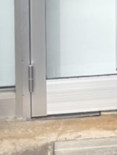 八鹿アルミ 福知山店の開きにくい出入口を快適に!【出入口の交換】の施工事例詳細写真2