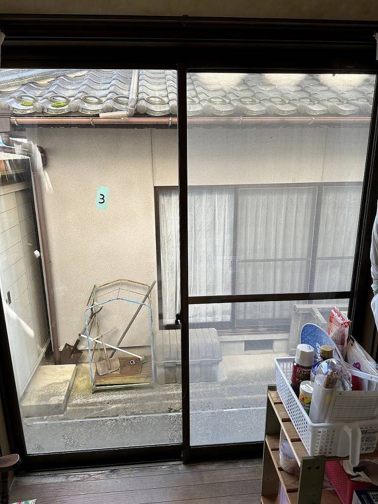 八鹿アルミ 福知山店の窓のお悩み１日で解決！の施工前の写真2