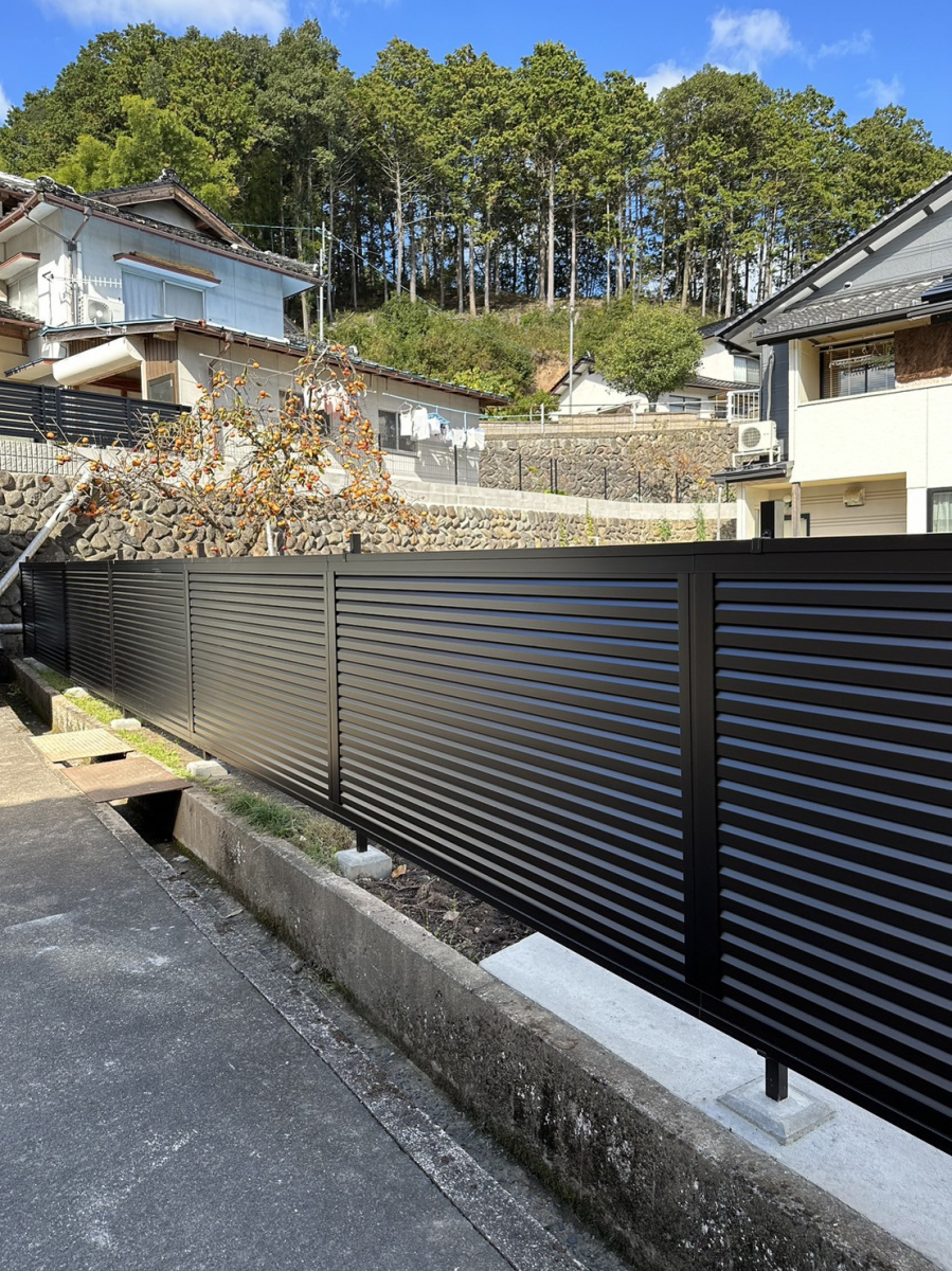 八鹿アルミ 福知山店の私有地が分かりやすいように🌲【養父市　フェンス施工】の施工後の写真1