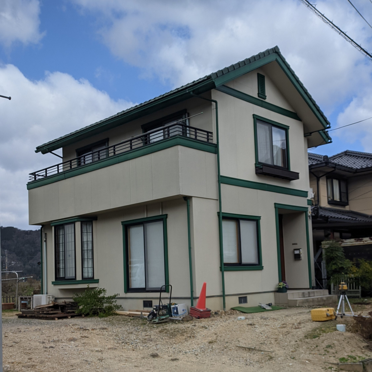 八鹿アルミ 福知山店のカーポート施工【兵庫県養父市】の施工前の写真1