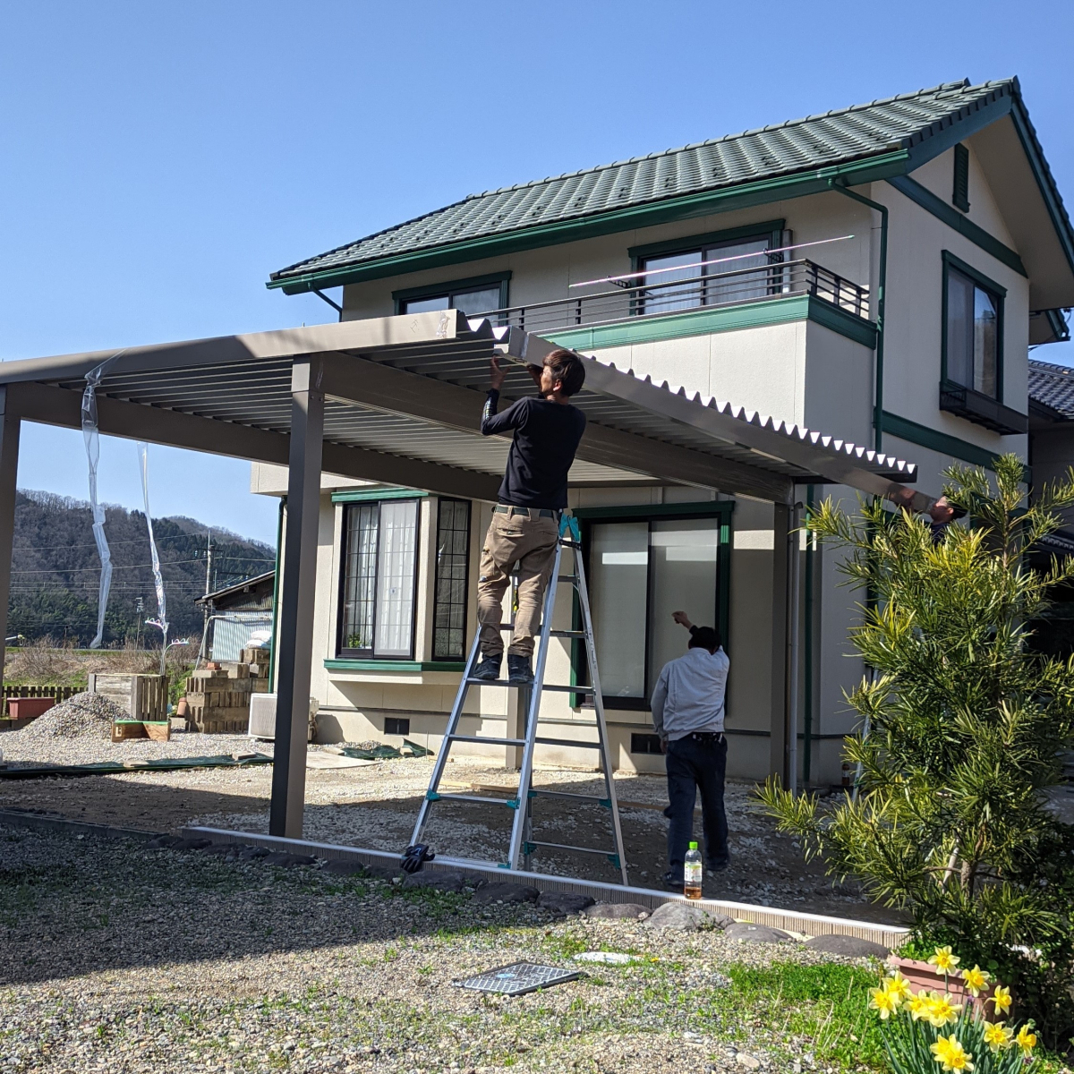 八鹿アルミ 福知山店のカーポート施工【兵庫県養父市】の施工前の写真2