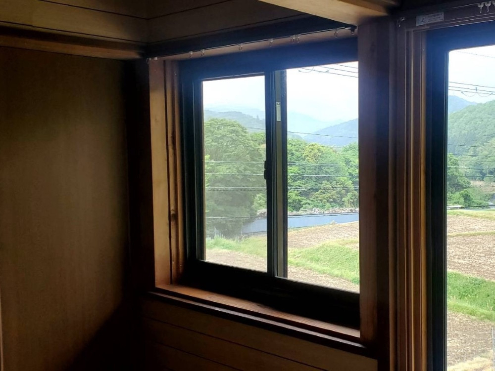 八鹿アルミ 福知山店の意外なメリット!【二重窓の取り付け】の施工前の写真1