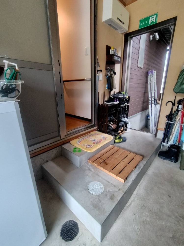 八鹿アルミ 福知山店の安全リフォーム‼【手すり設置】の施工前の写真1