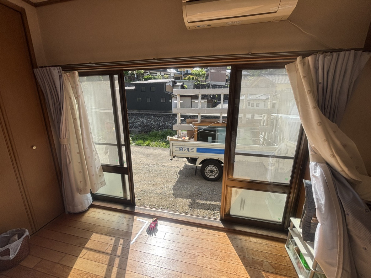 八鹿アルミ 福知山店の補助金利用でお得にリフォーム!【内窓取付】の施工前の写真1
