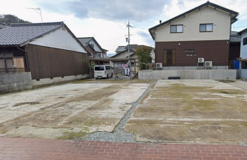 八鹿アルミ 福知山店の隣地や駐車場との境界線に!【フェンスの設置】の施工前の写真1