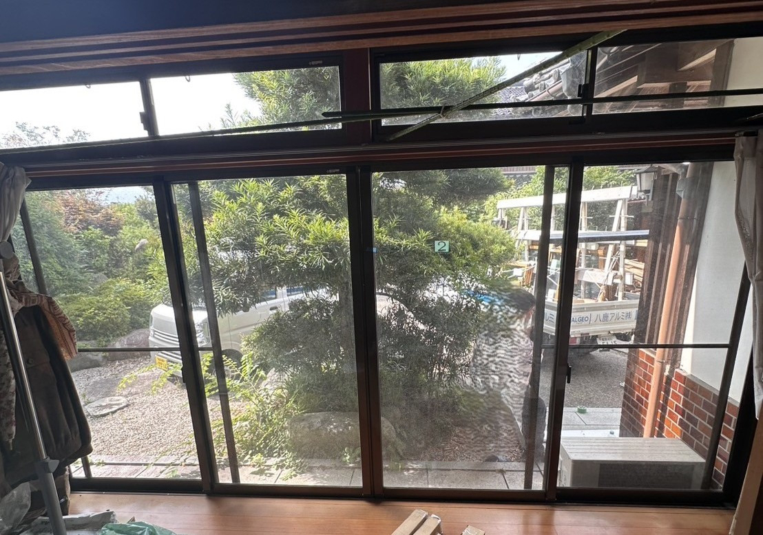 八鹿アルミ 福知山店の超‼大型補助金でお得に断熱リフォーム！【内窓設置】の施工前の写真1