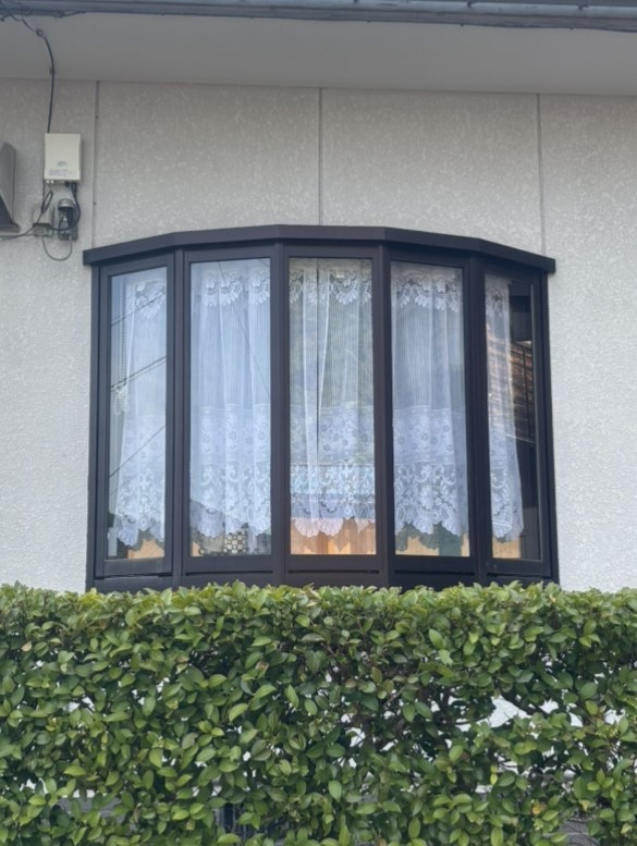 八鹿アルミ 福知山店の出窓に内窓つけられます！【内窓設置】の施工前の写真2