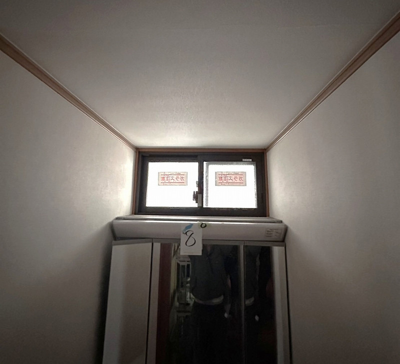 八鹿アルミ 福知山店の夏は暑く冬は冷えやすい洗面所に【内窓設置】の施工後の写真1
