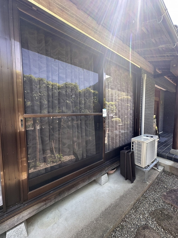 八鹿アルミ 福知山店の2枚の窓を4枚に⁉【外窓交換】の施工前の写真1