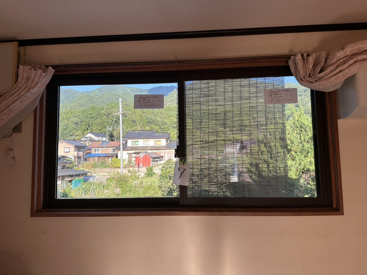 八鹿アルミ 福知山店のエアコンが手放せない期間が増えてきた昨今。【内窓設置】で快適なお家時間を!!の施工後の写真1