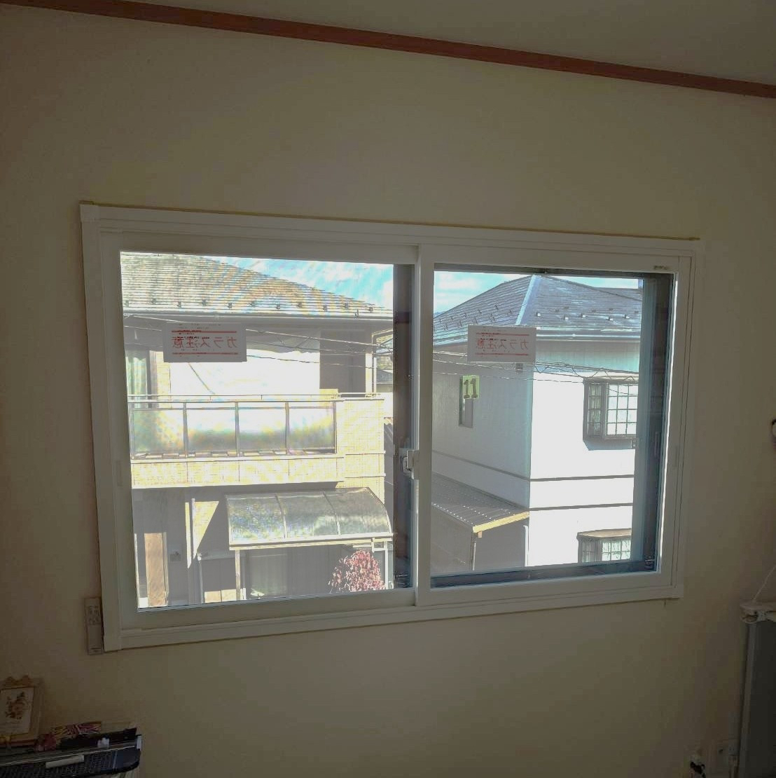 八鹿アルミ 福知山店のフレーム色でこんなに違う？【内窓設置】でお部屋の雰囲気チェンジ✨の施工後の写真1